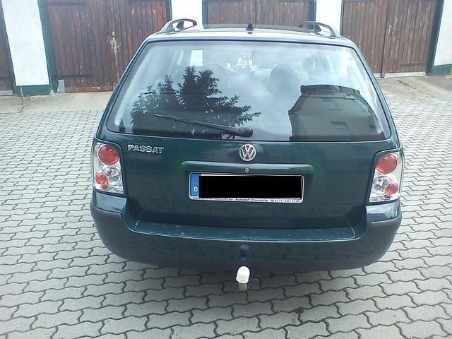 Gebraucht VW Passat 101 PS (74 kW) 1998 Grün Kombi