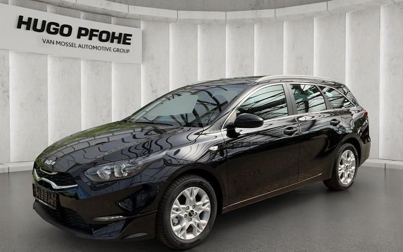 Schwarz Neu 2025 Kia Ceed Sportswagon Vision Kombi | 25.985 € (Teuer) - Bild 1/4