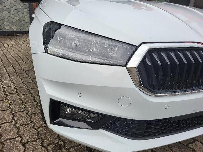 Gebraucht Skoda Fabia Selection 150 PS (110 kW) 2024 Moonweiß metallic / dach schw Kleinwagen