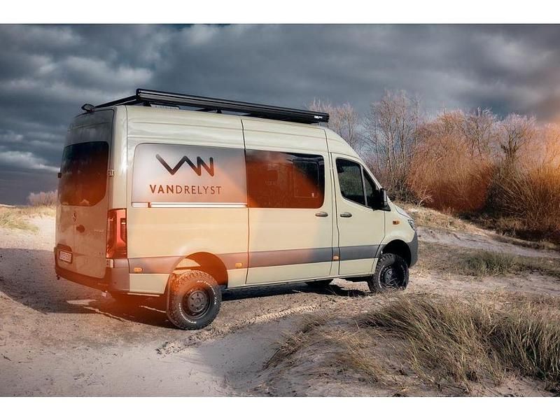 Gebraucht Mercedes Sprinter 190 PS (139 kW) 2023 Moosgrau Van