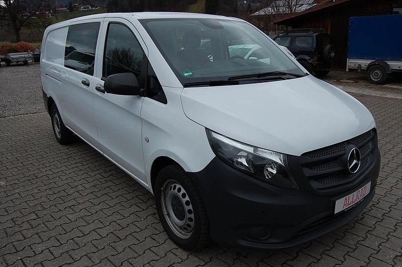 Gebraucht Mercedes Vito 163 PS (119 kW) 2021 Weiß Van
