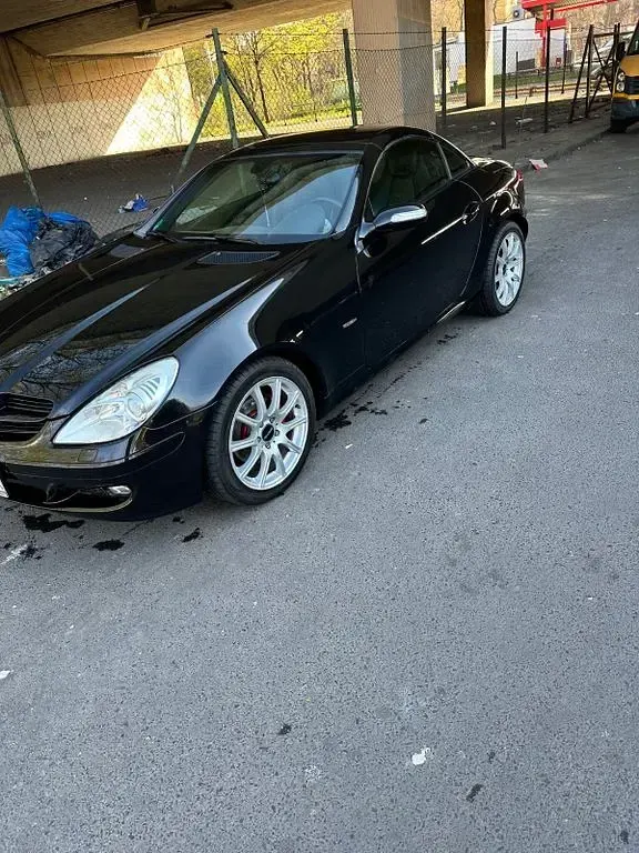Gebraucht Mercedes SLK200 163 PS (119 kW) 2007 Schwarz Cabrio