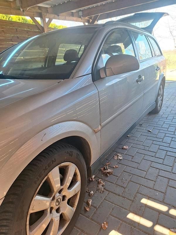 Gebraucht Opel Vectra 155 PS (114 kW) 2005 Silber Kombi