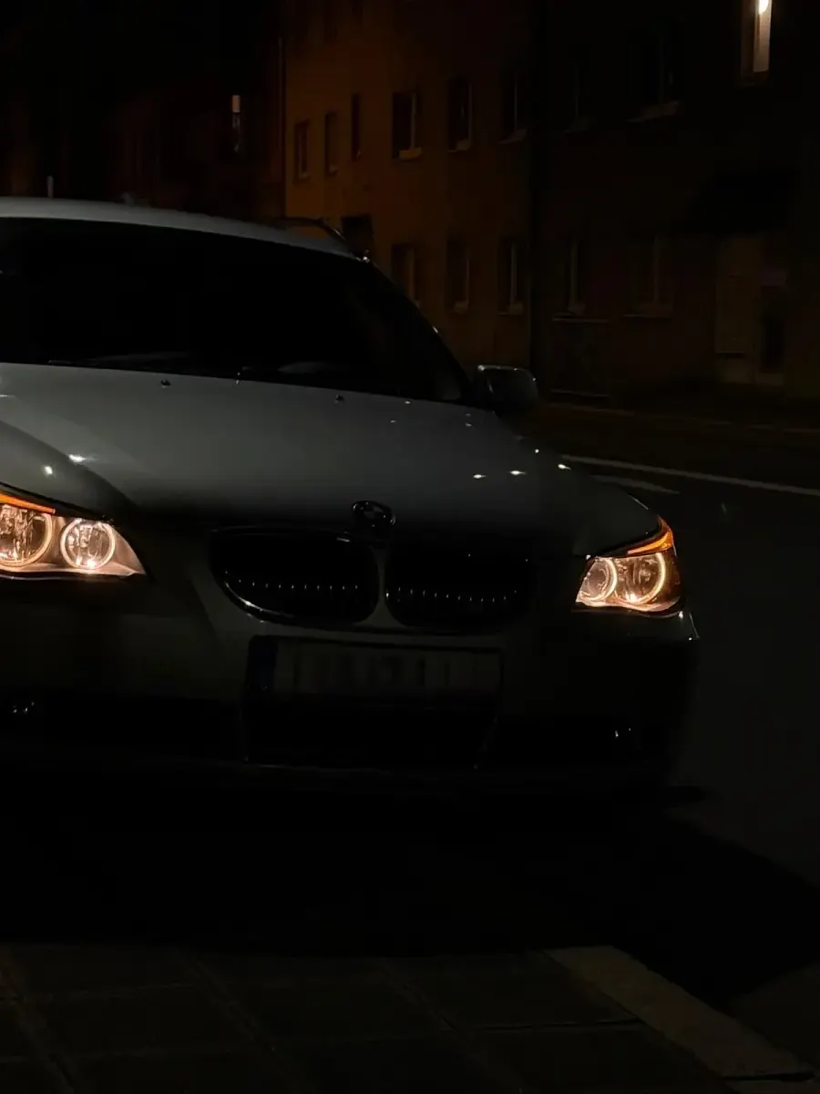 Gebraucht BMW 523 177 PS (130 kW) 2006 Silber Kombi