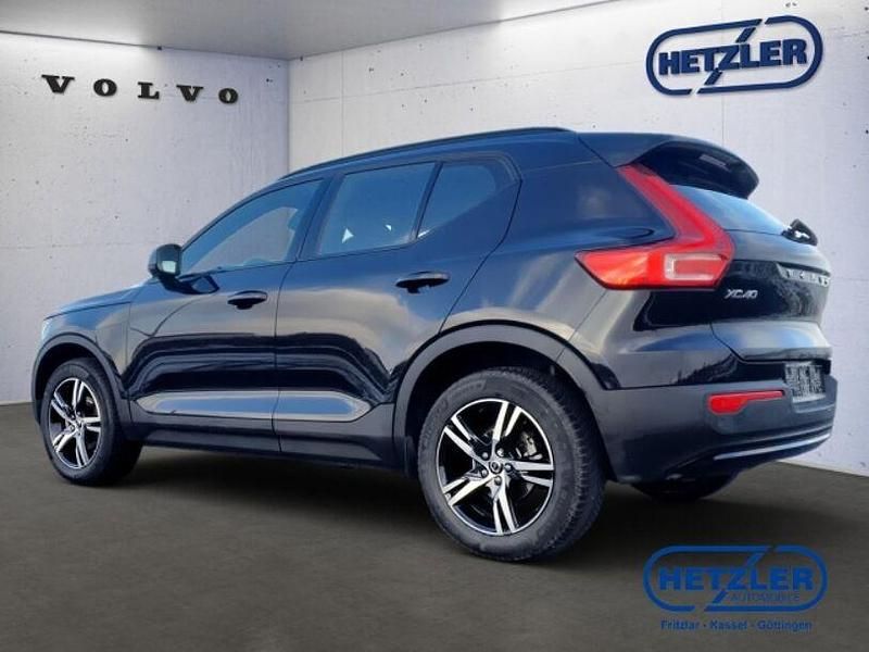 Gebraucht Volvo XC40 Plus 129 PS (94 kW) 2023 Schwarz SUV