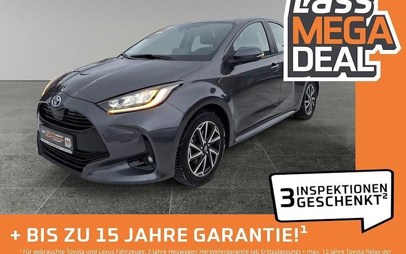 Gebraucht Toyota Yaris Hybrid Team 116 PS (85 kW) 2022 Grau Limousine