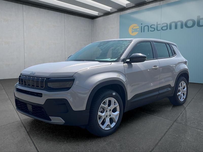 Grau Neu 2025 Jeep Avenger SUV | 30.249 € (Etwas zu teuer) - Bild 1/4