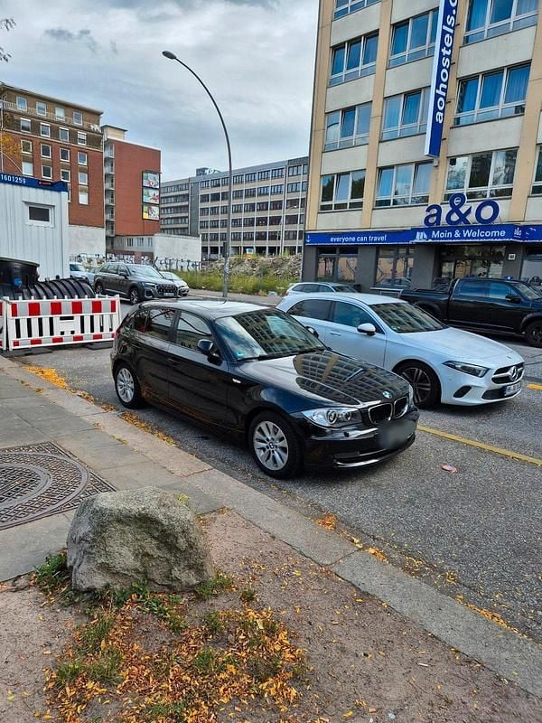 Gebraucht BMW 120 173 PS (127 kW) 2010 Schwarz Kleinwagen