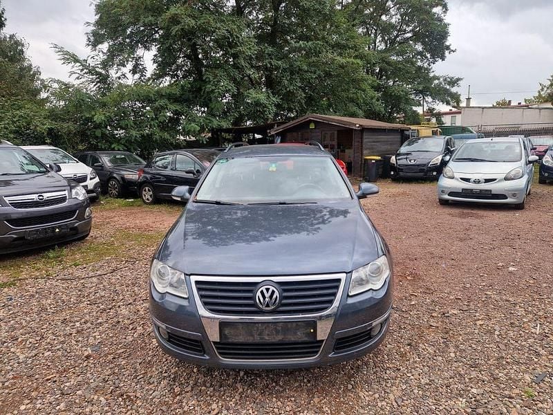 Grau Gebraucht 2009 VW Passat Comfortline Kombi | 1.699 € (Superpreis) - Bild 1/4