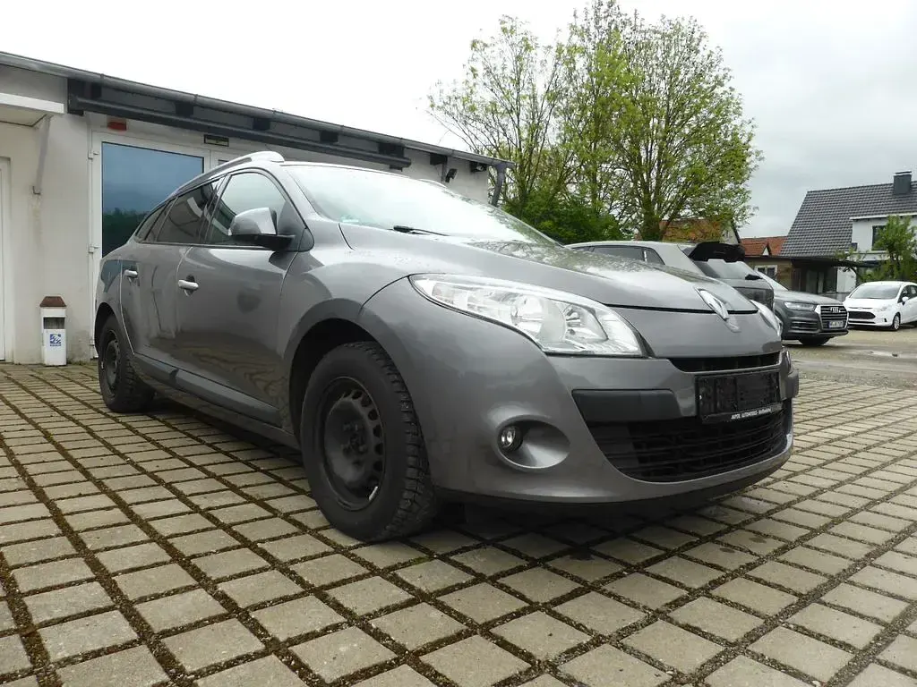 Gebraucht Renault Mégane Dynamique 110 PS (80 kW) 2012 Grau Limousine