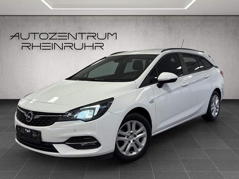 Weiß Gebraucht 2021 Opel Astra Kombi | 10.990 € (Guter Preis) - Bild 1/4