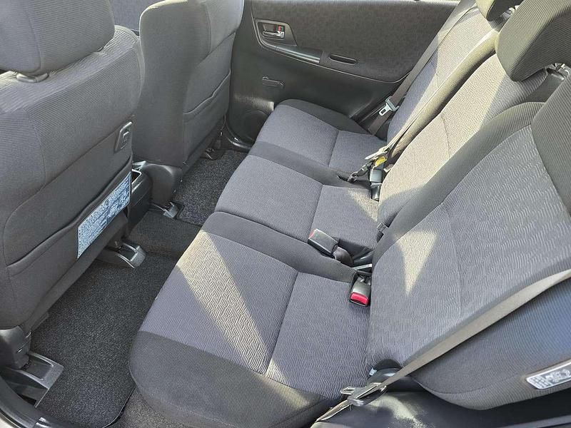 Gebraucht Toyota Corolla 110 PS (80 kW) 2003 Silver metallic graphite Kombi