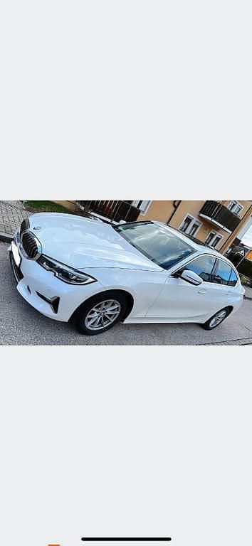 Gebraucht BMW 320 Advantage 190 PS (139 kW) 2020 Weiß Limousine