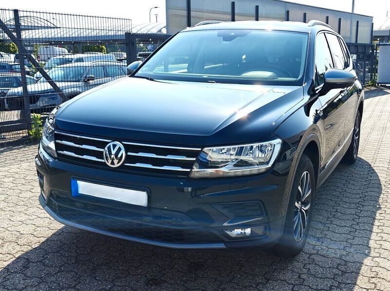Schwarz Gebraucht 2020 VW Tiguan Allspace Comfortline SUV | 27.890 € (Fairer Preis) - Bild 1/4