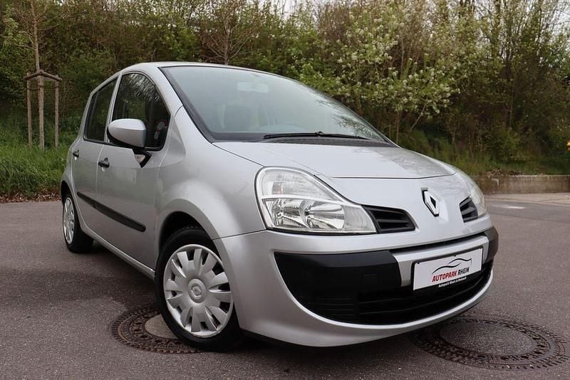 Second-hand Renault Modus Avantage 75 CP (55 kW) 2008 Argintiu Monovolum