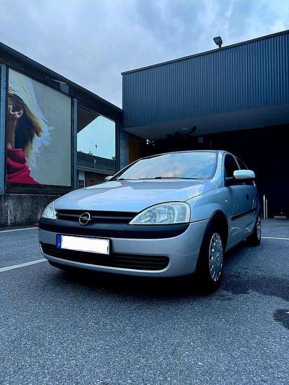 Silber Gebraucht 2001 Opel Corsa Comfort Limousine | 1.149 € (Guter Preis) - Bild 1/4