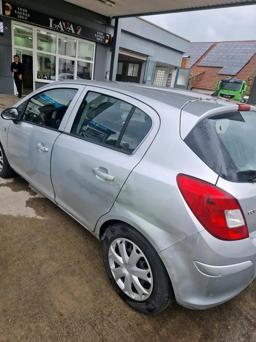 Gebraucht Opel Corsa 87 PS (63 kW) 2009 Grau Kleinwagen