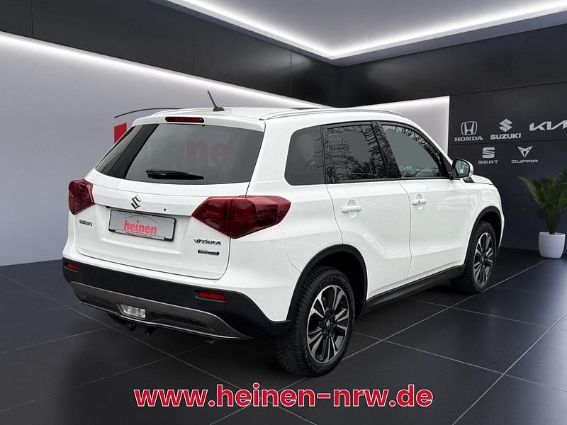 Gebraucht Suzuki Vitara Comfort 140 PS (102 kW) 2021 Superior white SUV
