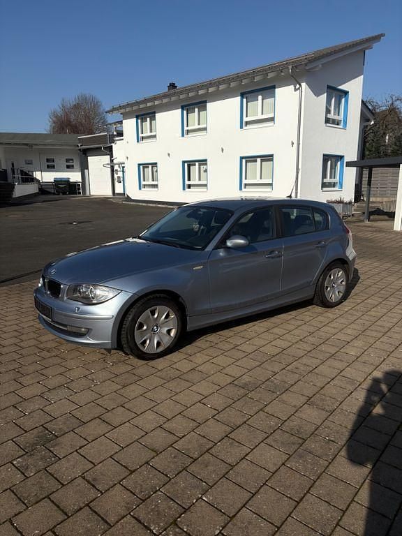 Gebraucht BMW 116 122 PS (89 kW) 2008 Silber Kleinwagen