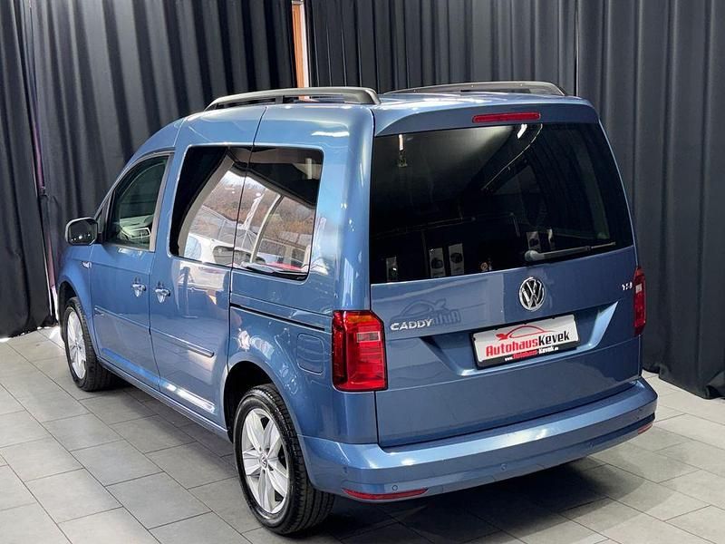Gebraucht VW Caddy Comfortline 125 PS (91 kW) 2017 Blau Van / Kleinbus