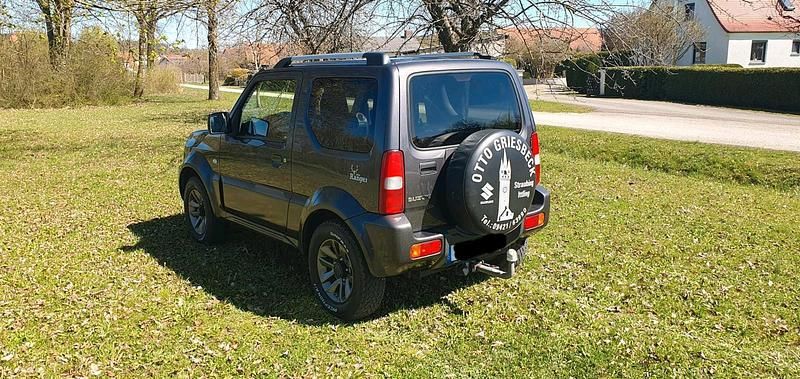 Gebraucht Suzuki Jimny 82 PS (60 kW) 2018 Grau SUV