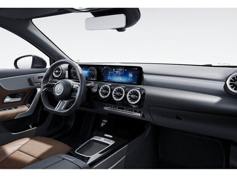 Gebraucht Mercedes A250 Premium Plus 163 PS (119 kW) 2024 Schwarz / nachtschwarz Limousine