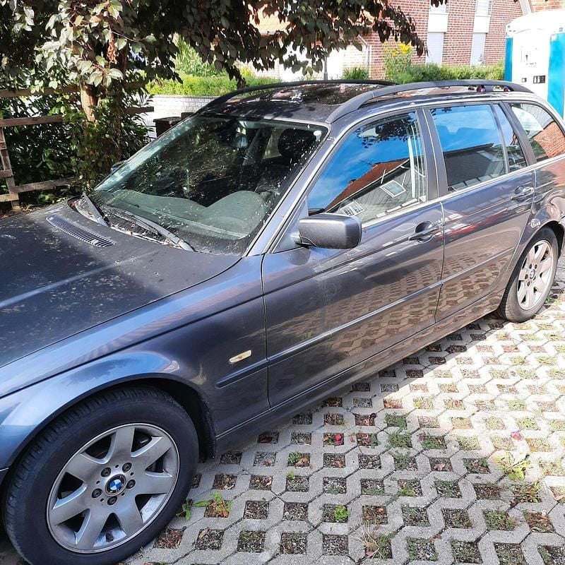 Gebraucht BMW 320 170 PS (125 kW) 2001 Grau Kombi