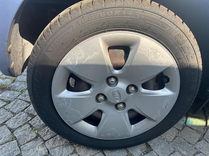 Second-hand Kia Picanto 60 CP (44 kW) 2008 Albastru Hatchback