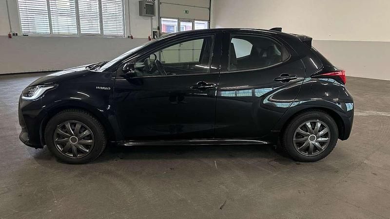 Gebraucht Toyota Yaris Hybrid Team 92 PS (67 kW) 2021 Night time black Kleinwagen