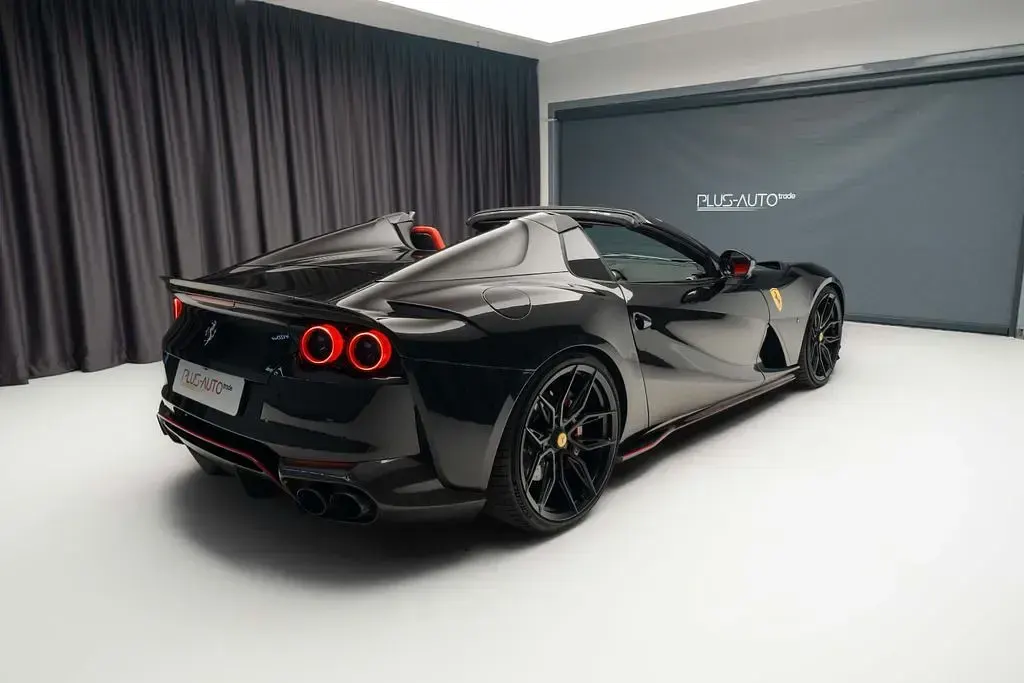 Gebraucht Ferrari 812 801 PS (589 kW) 2022 Schwarz
