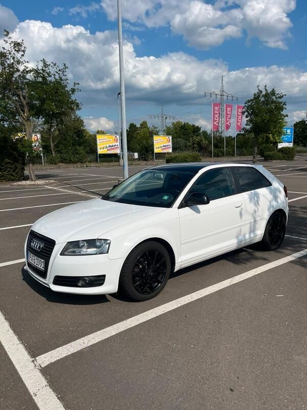 Weiß Gebraucht 2009 Audi A3 Ambition Limousine | 6.500 € (Teuer) - Bild 1/4