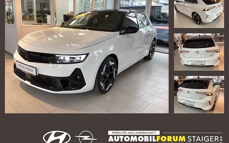 Jade weiss/arktis weiss Gebraucht 2023 Opel Astra GSe Limousine | 23.990 € (Superpreis) - Bild 1/4