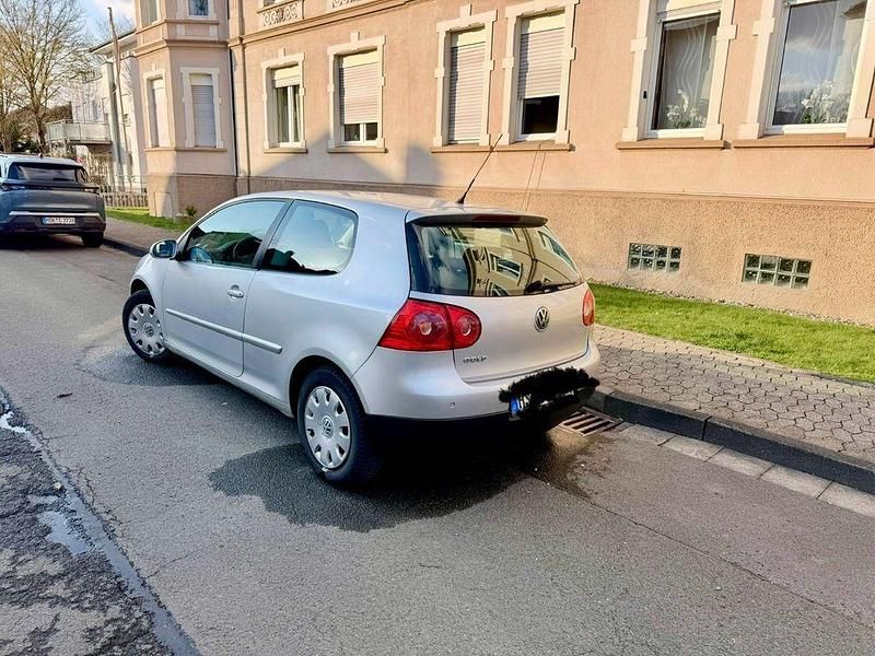 Gebraucht VW Golf V 80 PS (58 kW) 2007 Silber Limousine