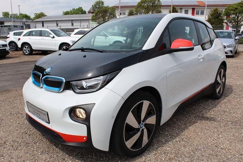 Weiß Gebraucht 2016 BMW i3 Comfort Edition Kleinwagen | 14.995 € (Fairer Preis) - Bild 1/4