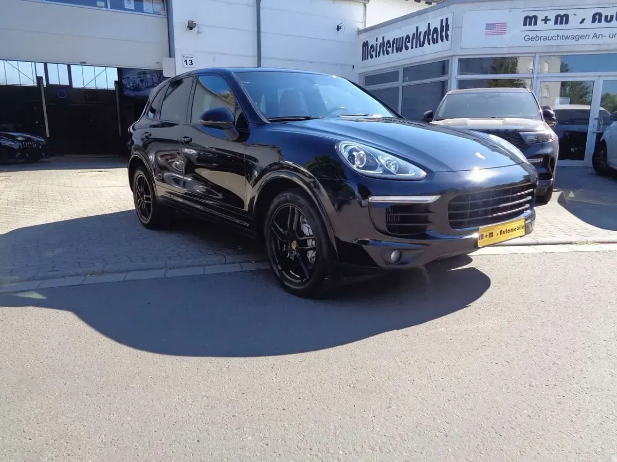 Gebraucht Porsche Cayenne S 420 PS (308 kW) 2017 Tiefschwarzmetallic SUV