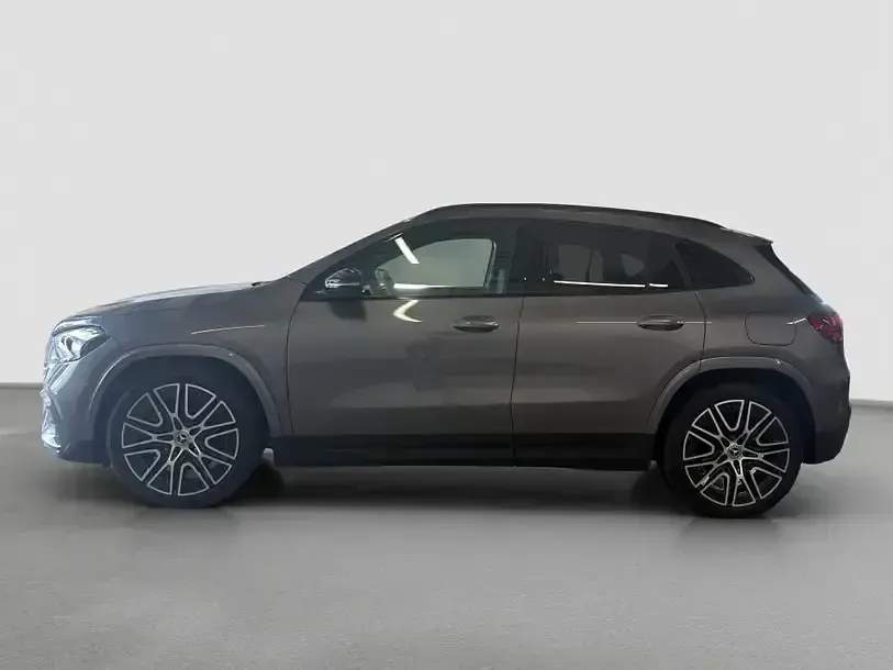 Gebraucht Mercedes GLA180 AMG 136 PS (100 kW) 2025 Grau SUV