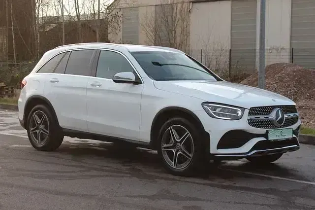 Gebraucht Mercedes GLC300 AMG 245 PS (180 kW) 2022 Weiß SUV