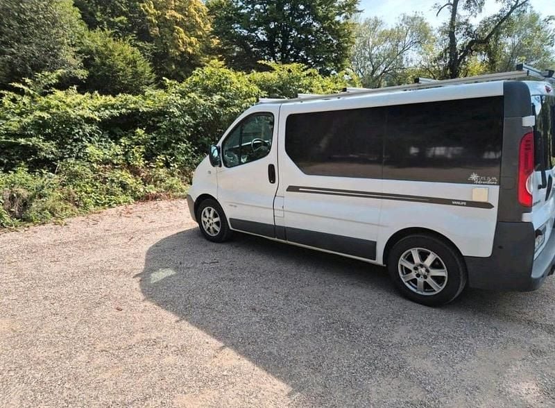 Weiß Gebraucht 2007 Nissan Primastar Van / Kleinbus | 10.900 € - Bild 1/4