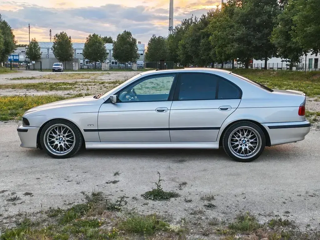 Gebraucht BMW 530 184 PS (135 kW) 1999 Silber Limousine