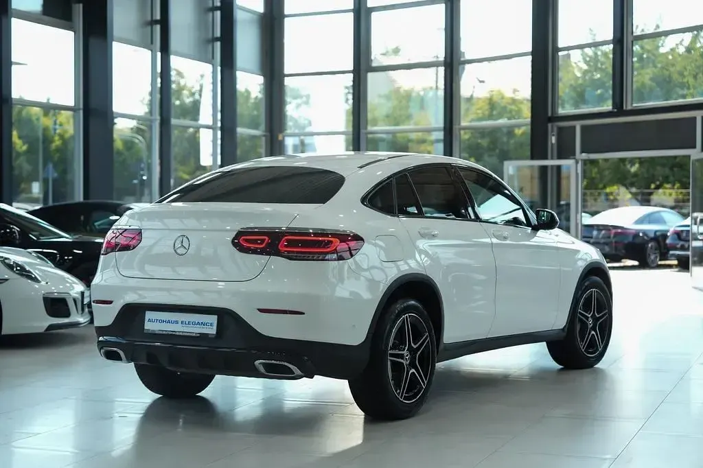 Gebraucht Mercedes GLC300 AMG line 258 PS (189 kW) 2019 Weiß SUV