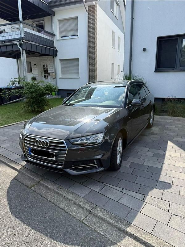 Grau Gebraucht 2017 Audi A4 S-Line Kombi | 17.000 € (Guter Preis) - Bild 1/4