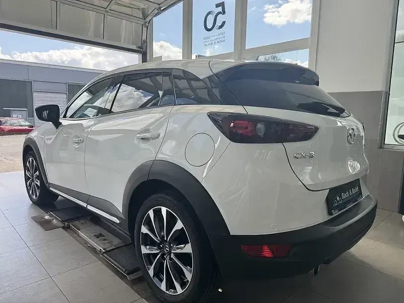 Używany Mazda CX-3 Selection 121 KM (88 kW) 2021 Biały SUV