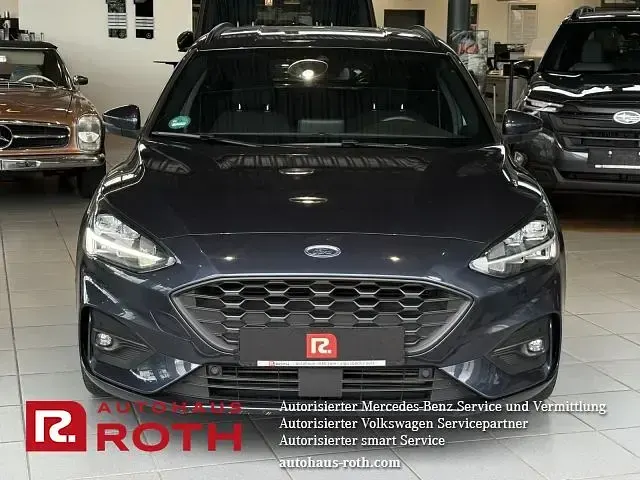 Gebraucht Ford Focus ST-Line 155 PS (114 kW) 2020 Blau Limousine