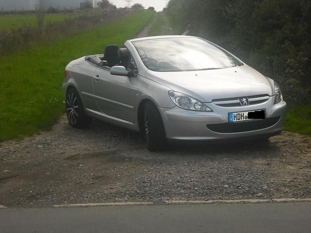Silber Gebraucht 2005 Peugeot 307 CC Cabrio | 12.990 € - Bild 1/4