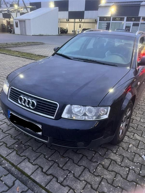 Gebraucht Audi A4 131 PS (96 kW) 2002 Blau Kombi