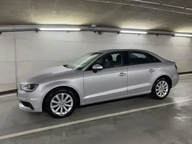 Gebraucht Audi A3 Comfort 150 PS (110 kW) 2015 Andere Limousine