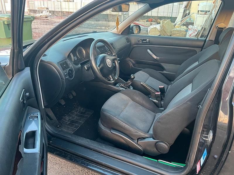 Gebraucht VW Golf IV 101 PS (74 kW) 2003 Schwarz Kleinwagen