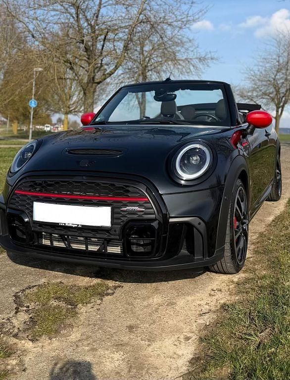 Gebraucht Mini John Cooper Works 231 PS (169 kW) 2023 Schwarz Kleinwagen
