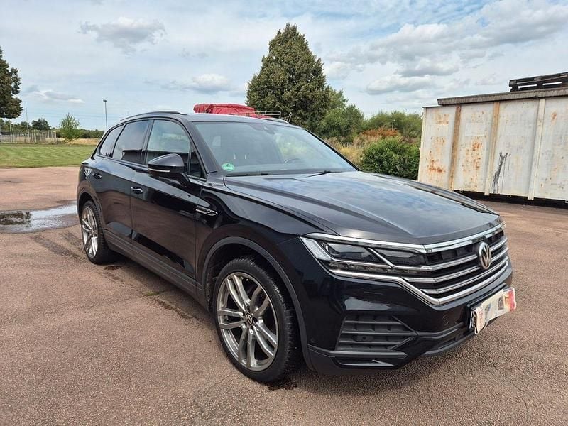 Schwarz Gebraucht 2019 VW Touareg SUV | 29.500 € (Superpreis) - Bild 1/4