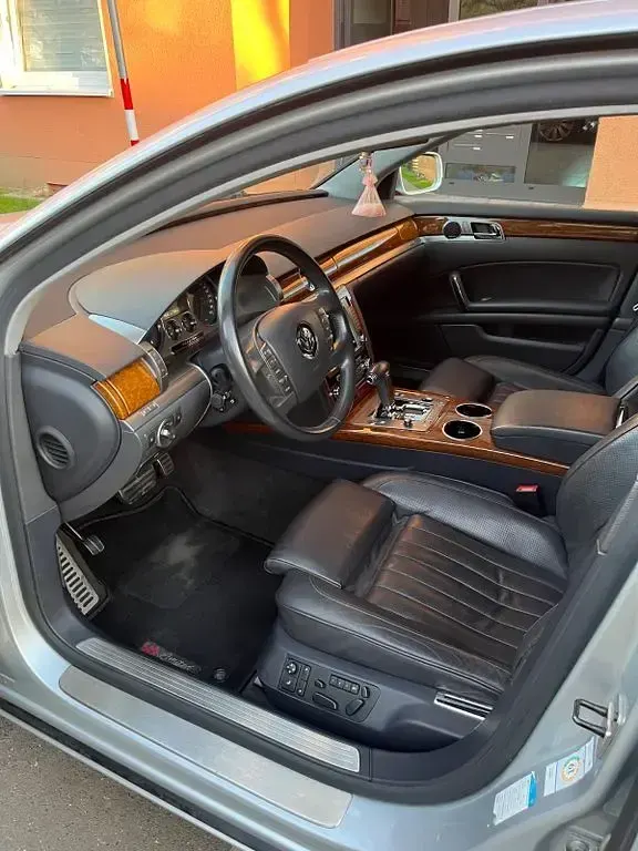 Second-hand VW Phaeton 245 CP (180 kW) 2011 Argintiu Berlinǎ